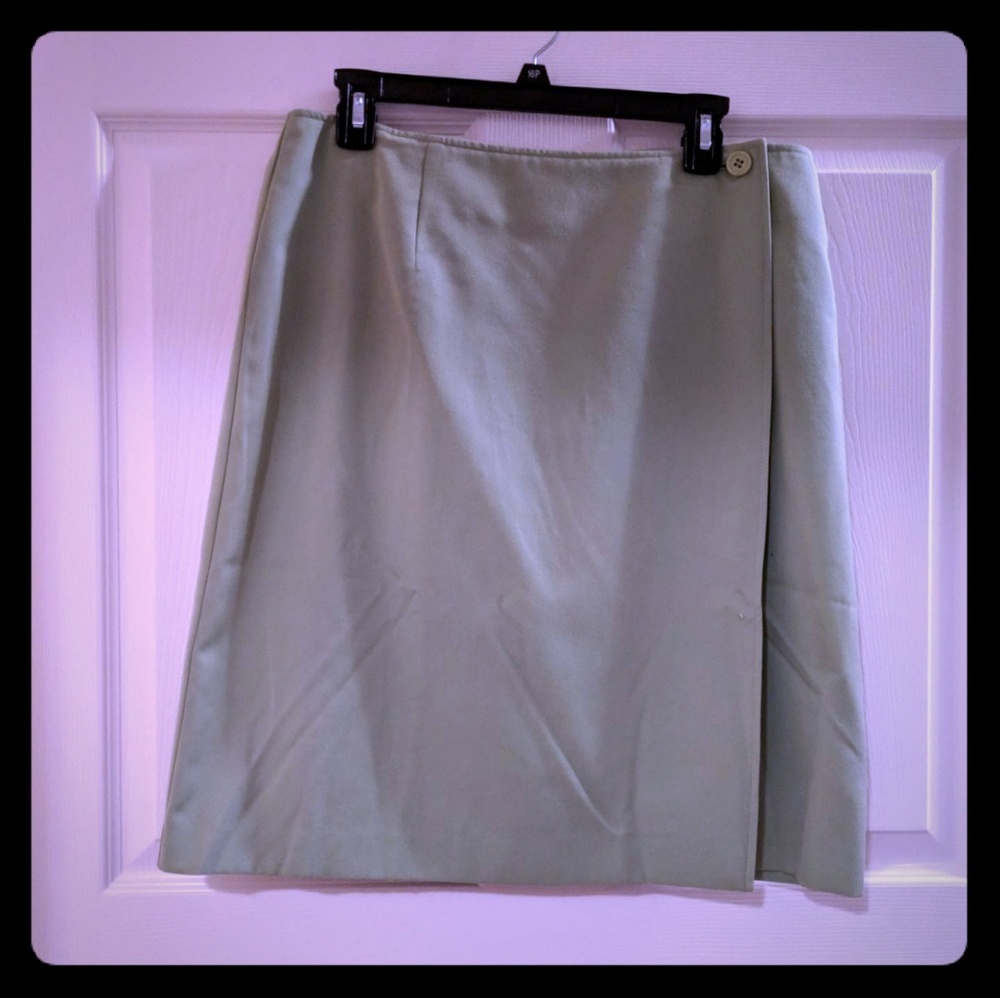 Woman's skirt
